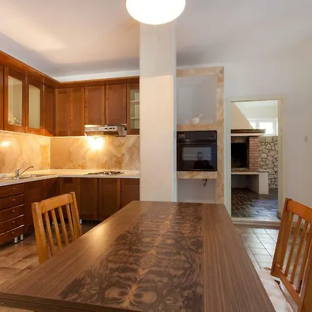 Apartment Zeljka Podstrana